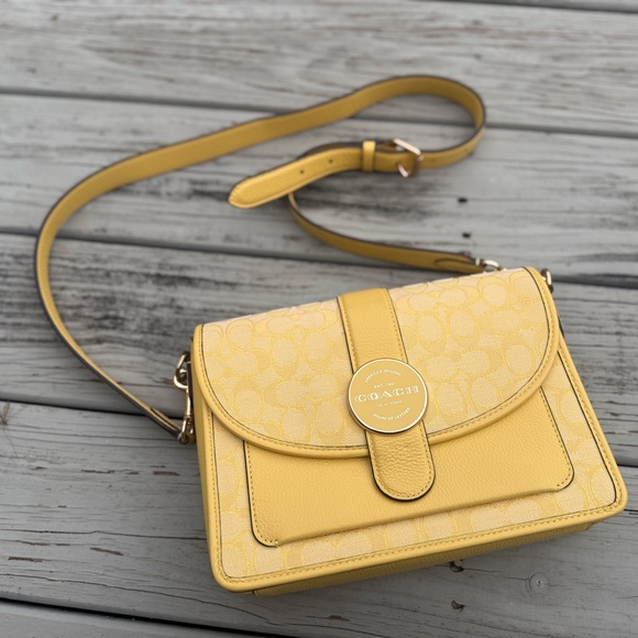 Coach Loonie Crossbody in Signature Jacquard Gold/Retro Yellow - Picture 2 of 11